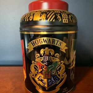 Harry Potter Hogwarts Crest Decorative Large Tea Tin